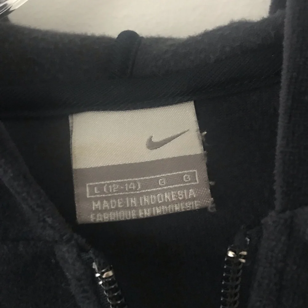 Nike‎ dark blue jacket with white stripes
